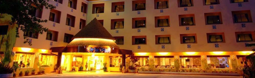 Win Place Hotel Чиангмай Экстерьер фото