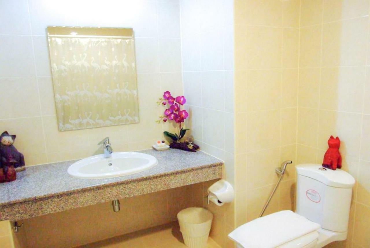 Win Place Hotel Чиангмай Экстерьер фото