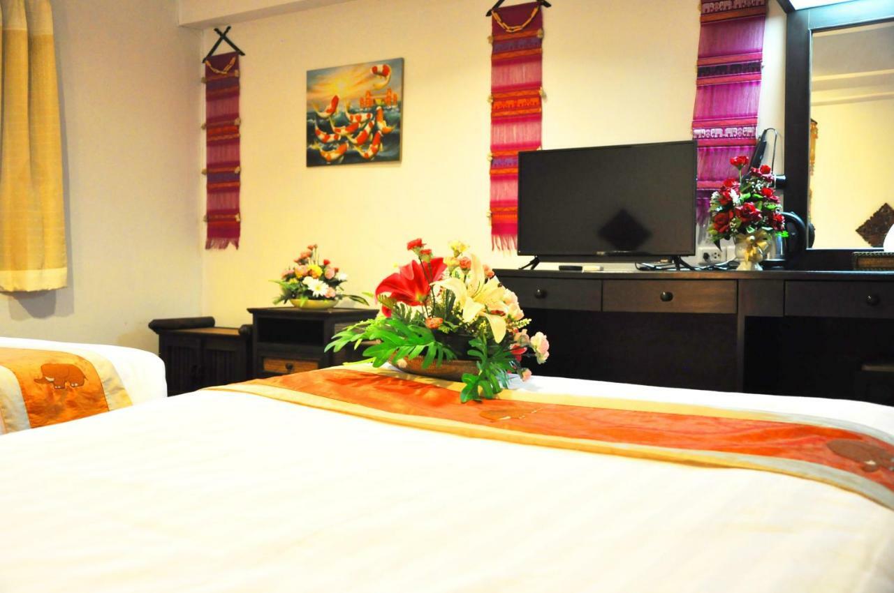 Win Place Hotel Чиангмай Экстерьер фото