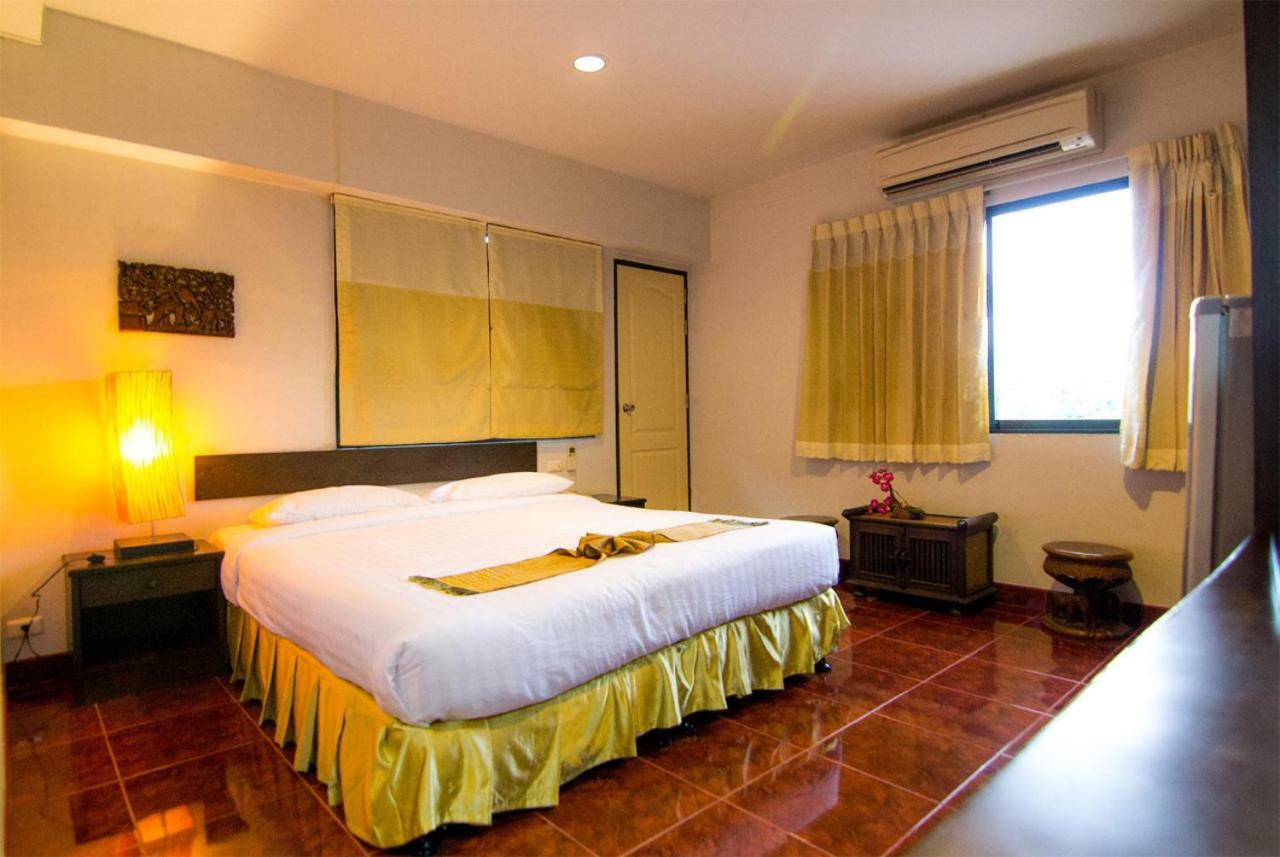 Win Place Hotel Чиангмай Экстерьер фото
